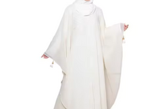 Why Buying Abayas Online in UAE is the Smart Choice for Modern Women