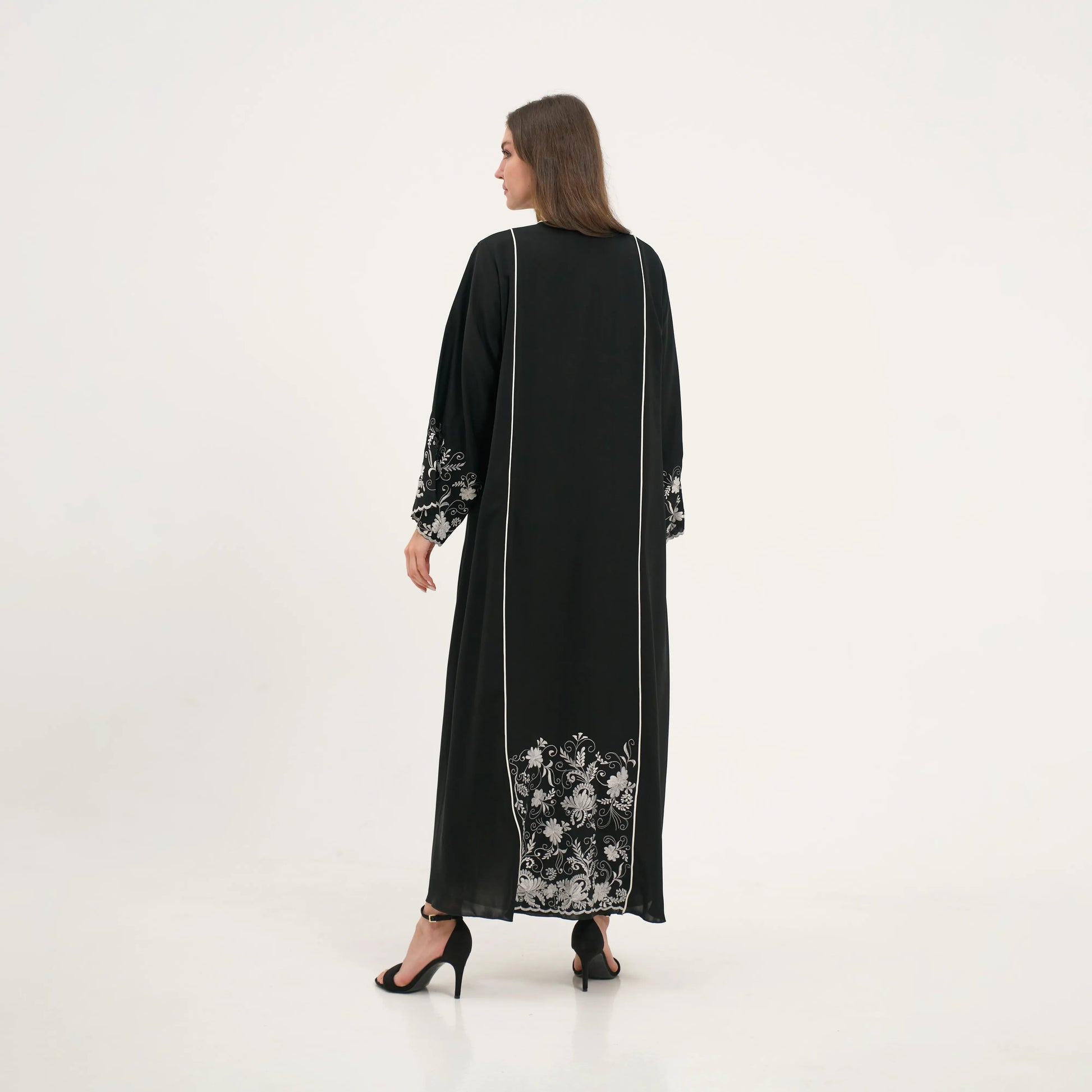 Zareen Abaya Lamis