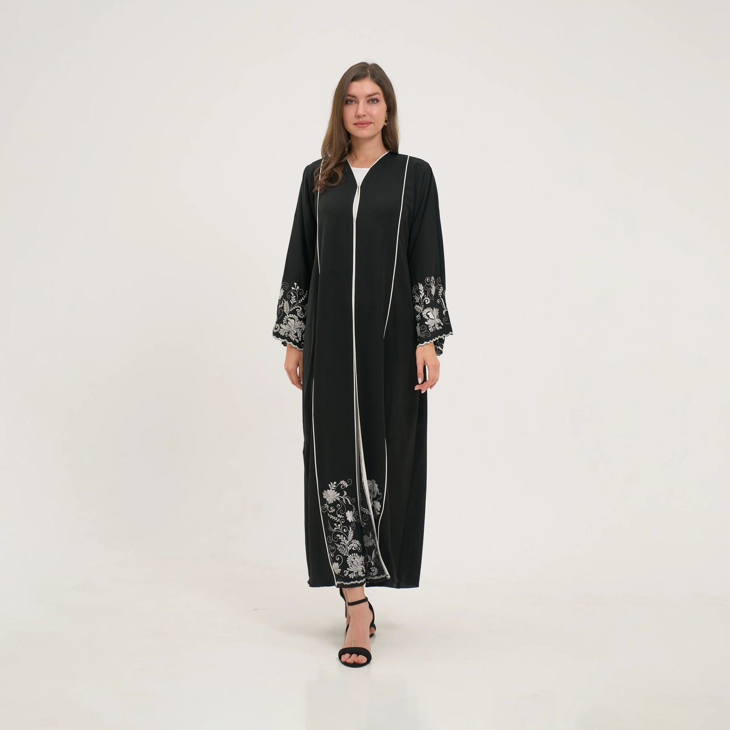 Zareen Abaya Lamis