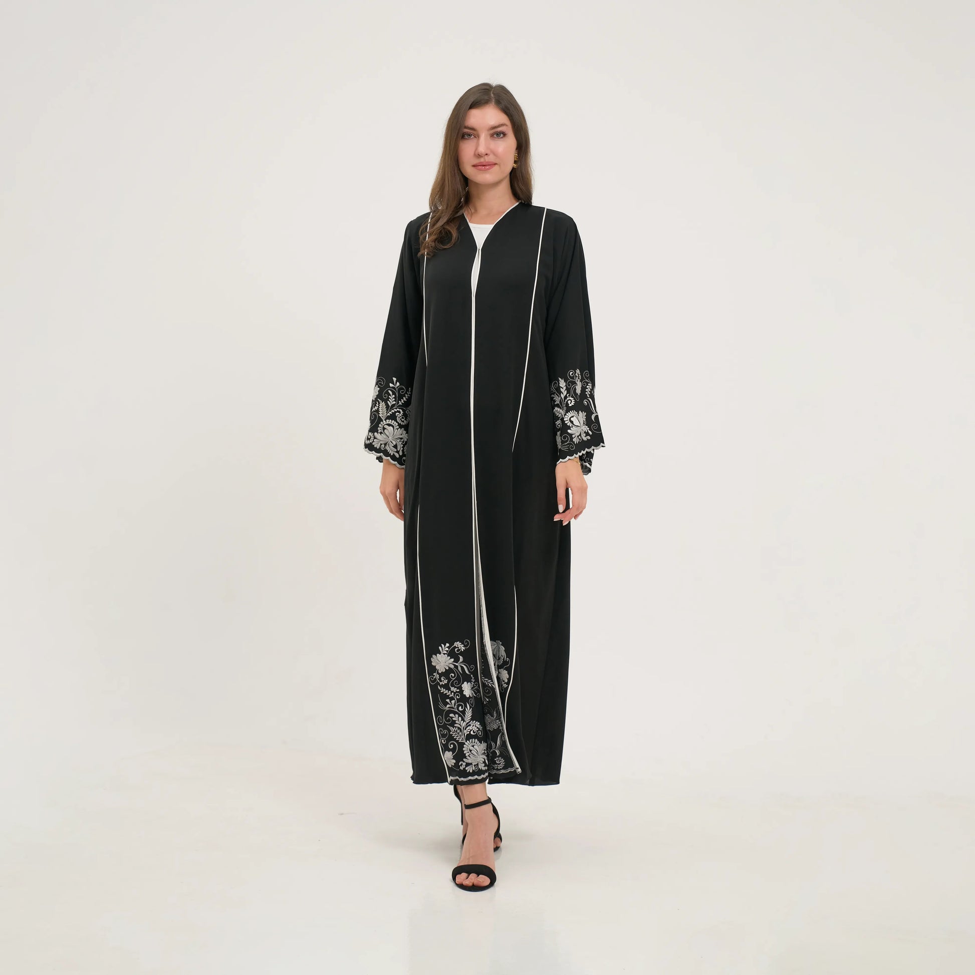 Zareen Abaya Lamis