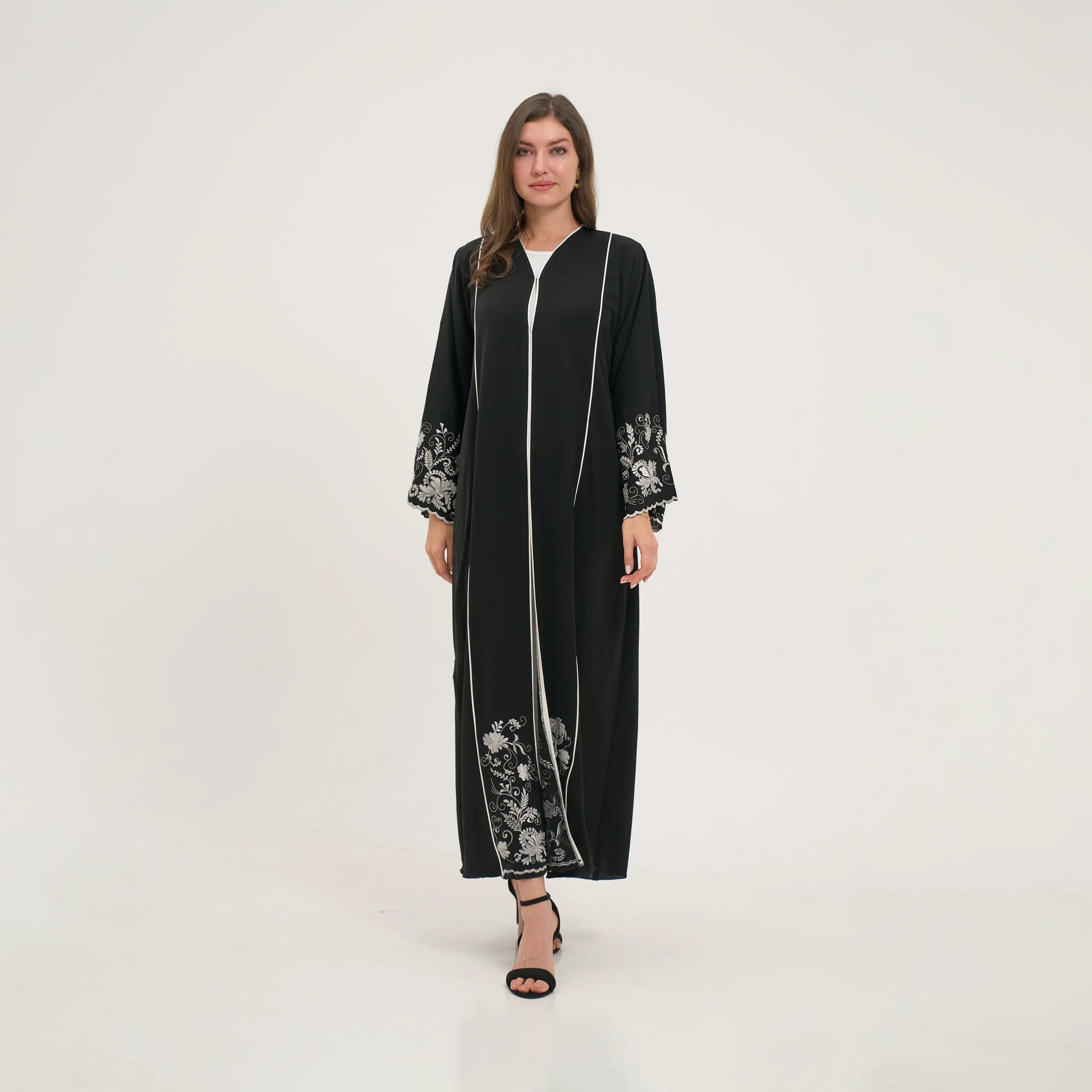 Zareen Abaya Lamis