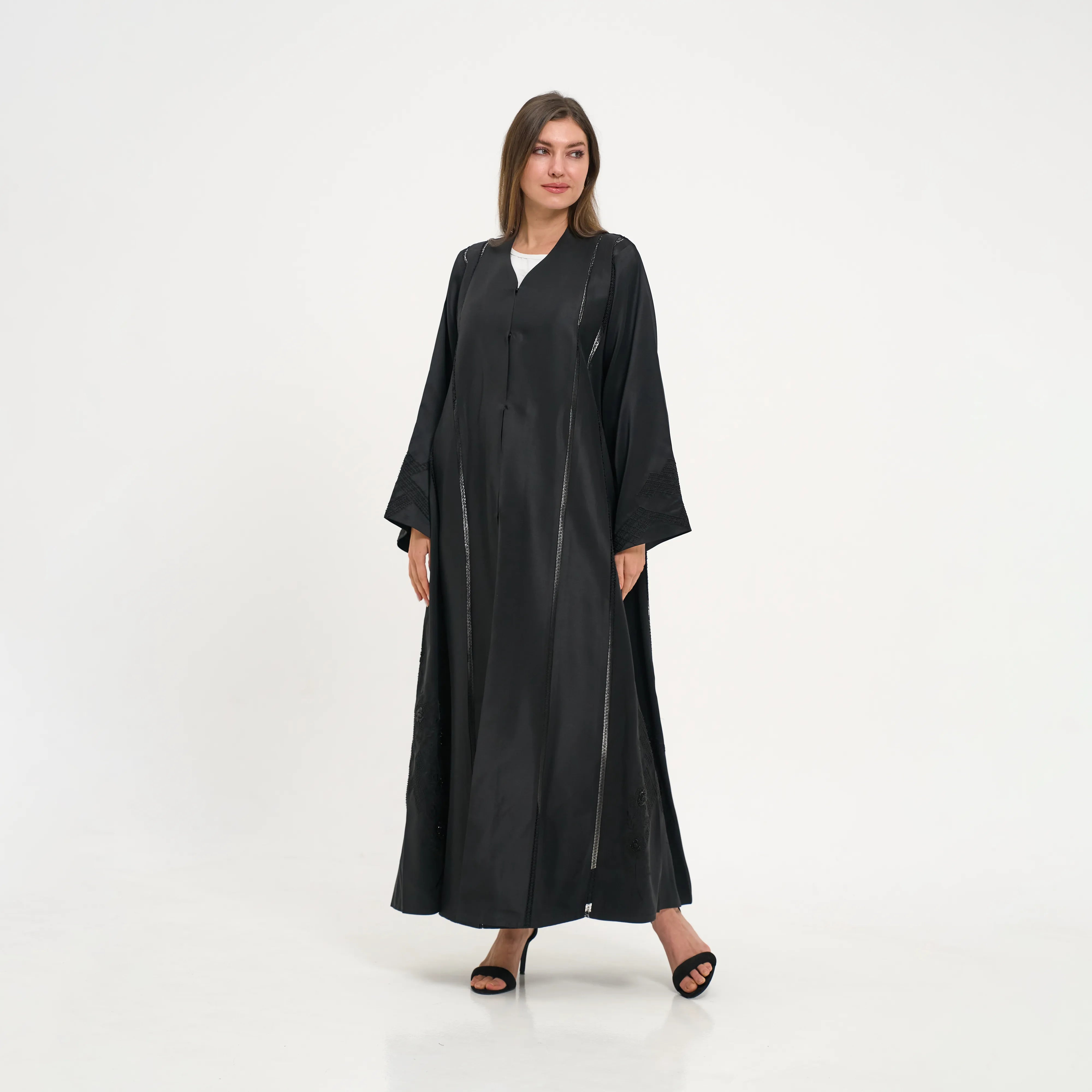 Inaya Abaya