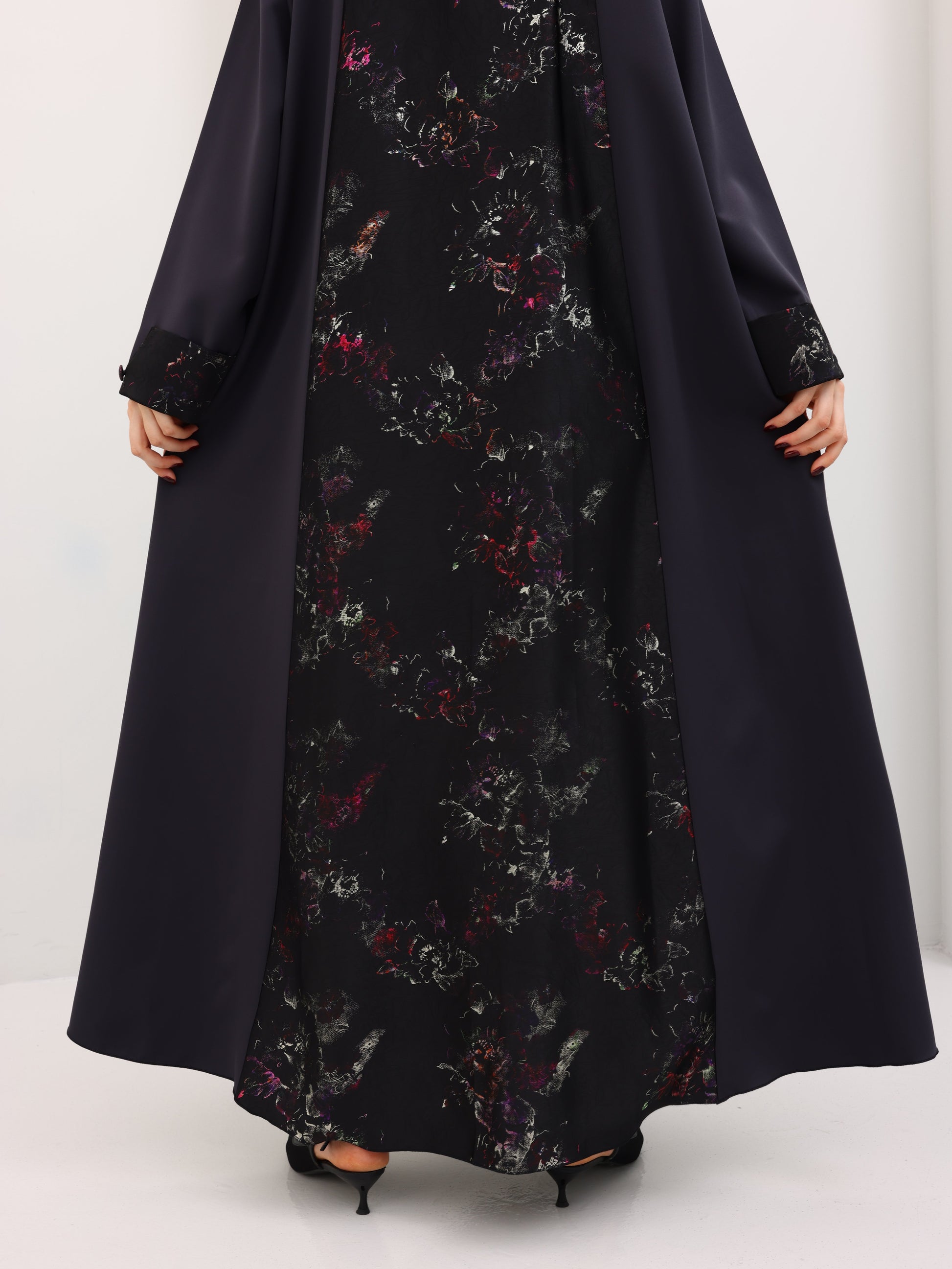 Riva Abaya Lamis